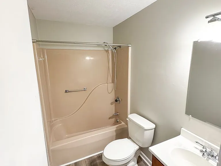 926 Carson Ln SW — Photo 16