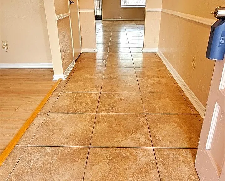 6719 McCullum Rd — Photo 5