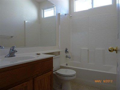 5th image of 537 Serr Ct