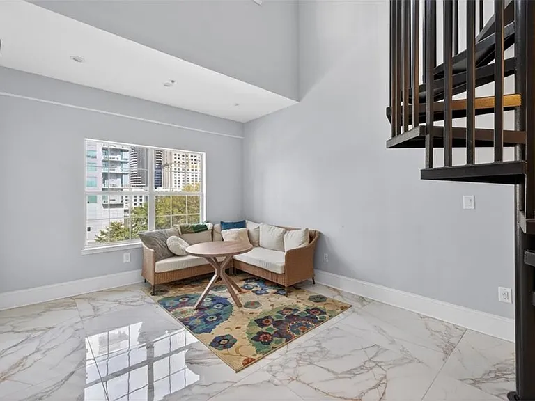 1075 Peachtree Walk NE #A512 — Photo 5