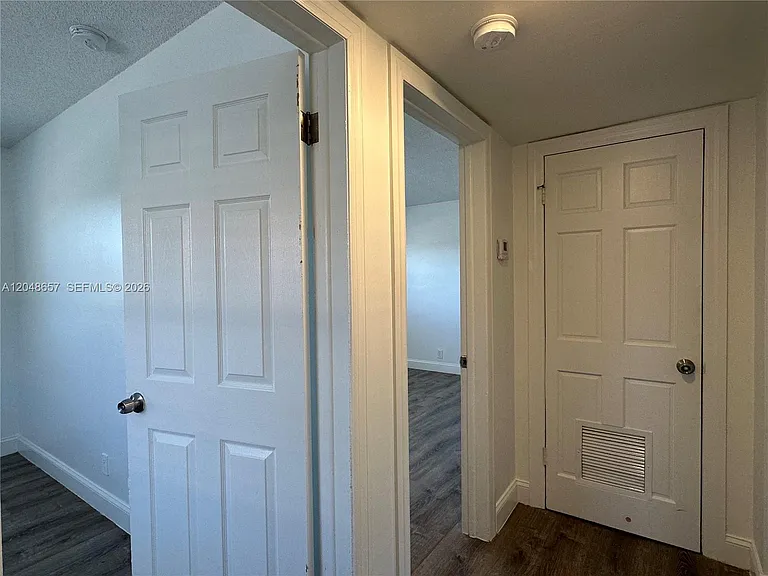 2401 NW 9th Ave #3 — Photo 12