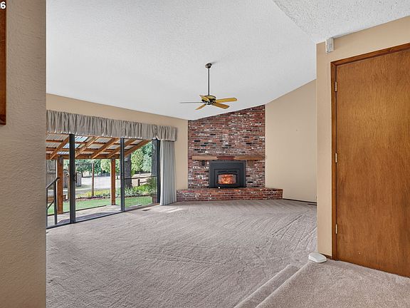 3rd image of 41971 SE Dover Ct