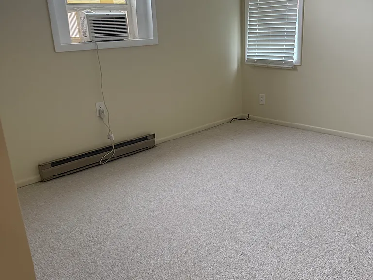 32 W Washington St #5 — Photo 6