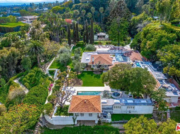 750 Lausanne Rd, Los Angeles, CA 90077