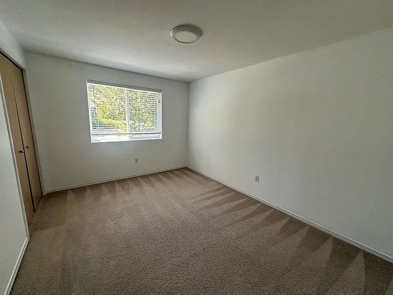 18524 Woodside Dr SE — Photo 14