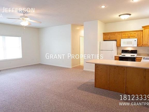 4th image of 209 S Jefferson St