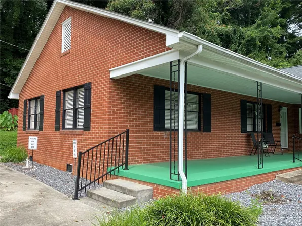1014 Wright St SW APT 1, Lenoir, NC 28645