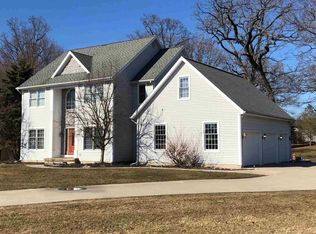 1537 Briar Ln, Rochester, IN 46975