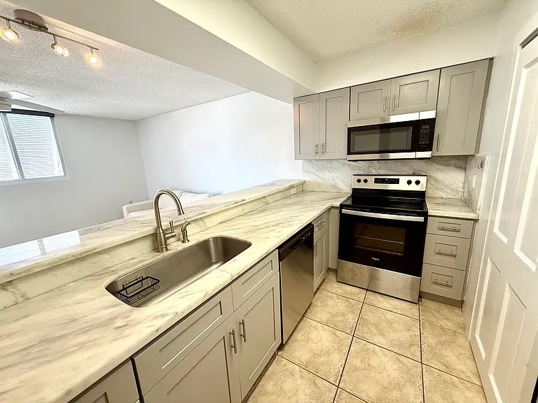 3930 S Roosevelt Blvd #N204 — Photo 21