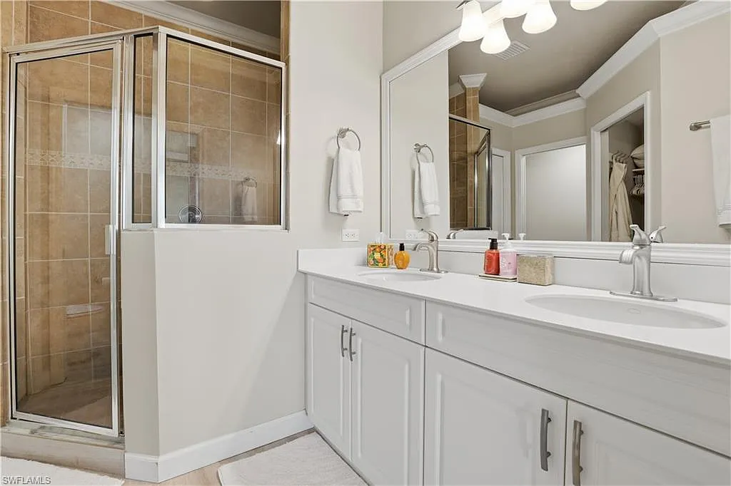 2 bed, 2.0 bath, 1378 sqft, $6,500 — Photo 4