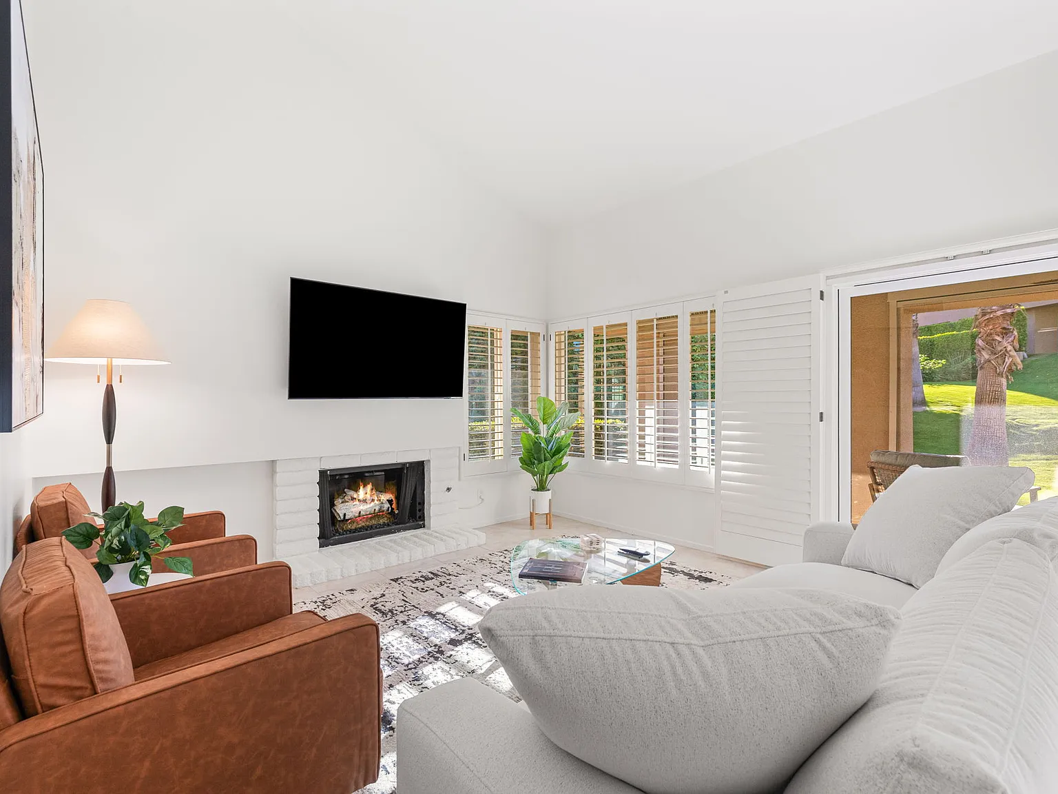 2 bed, 1358 sqft, $8,000 — Photo 4