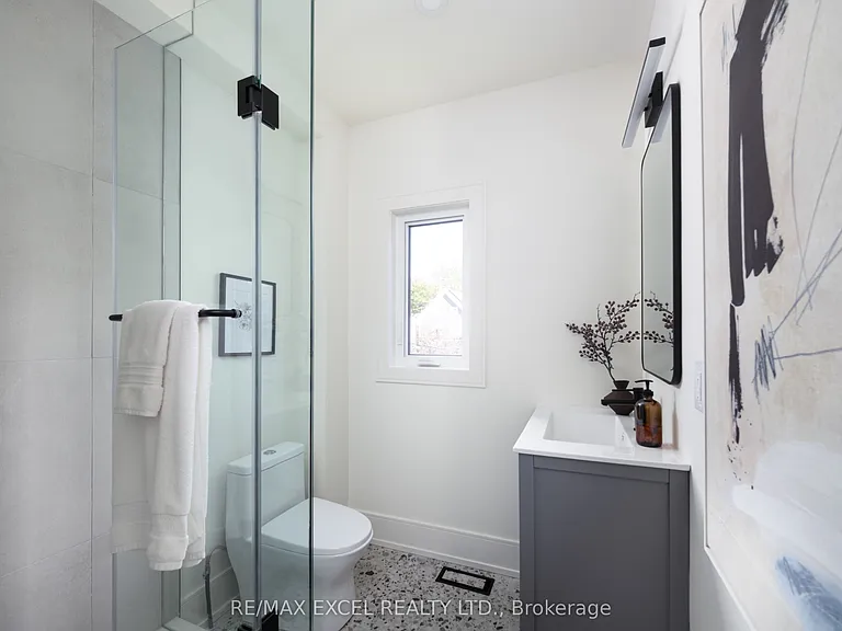 254 Bain Ave — Photo 20