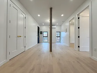 362 Rochester Avenue, #3R