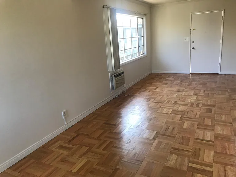 421 Mission St — Photo 3