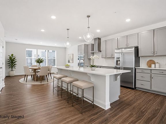 3rd image of 109 Ailey Brook Way