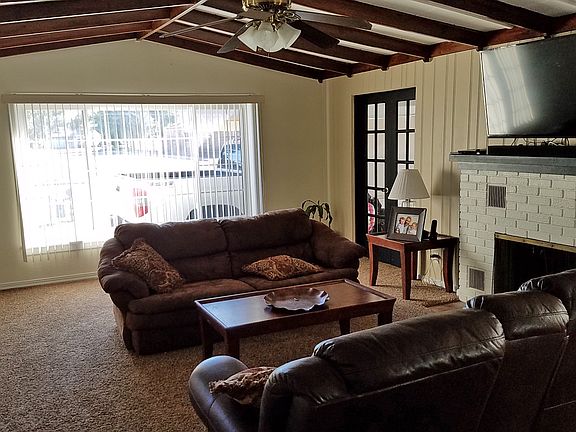 3rd image of 808 W Hermosa Dr