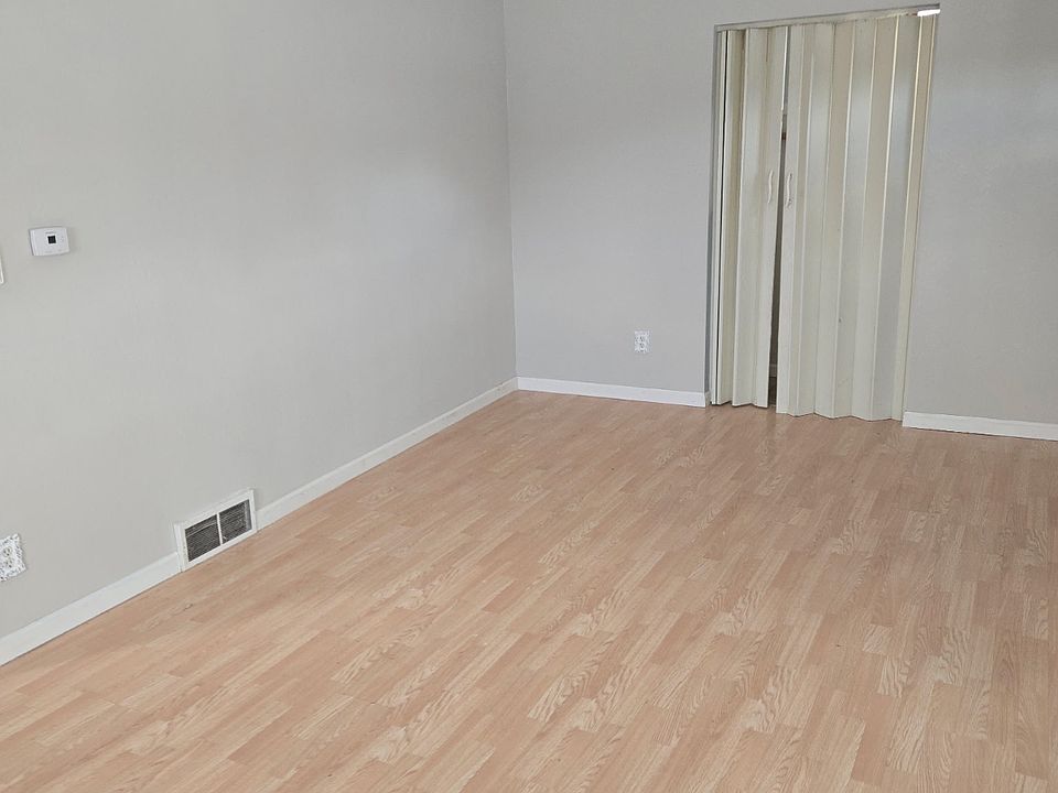 2nd image of 611 W 5th St #2