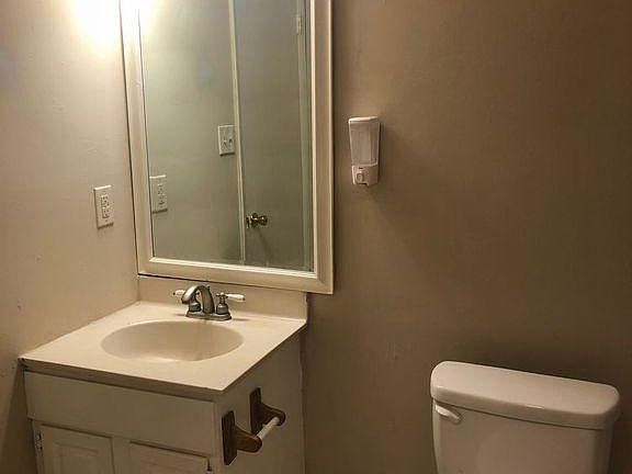 2nd image of 2367 Sara Ln