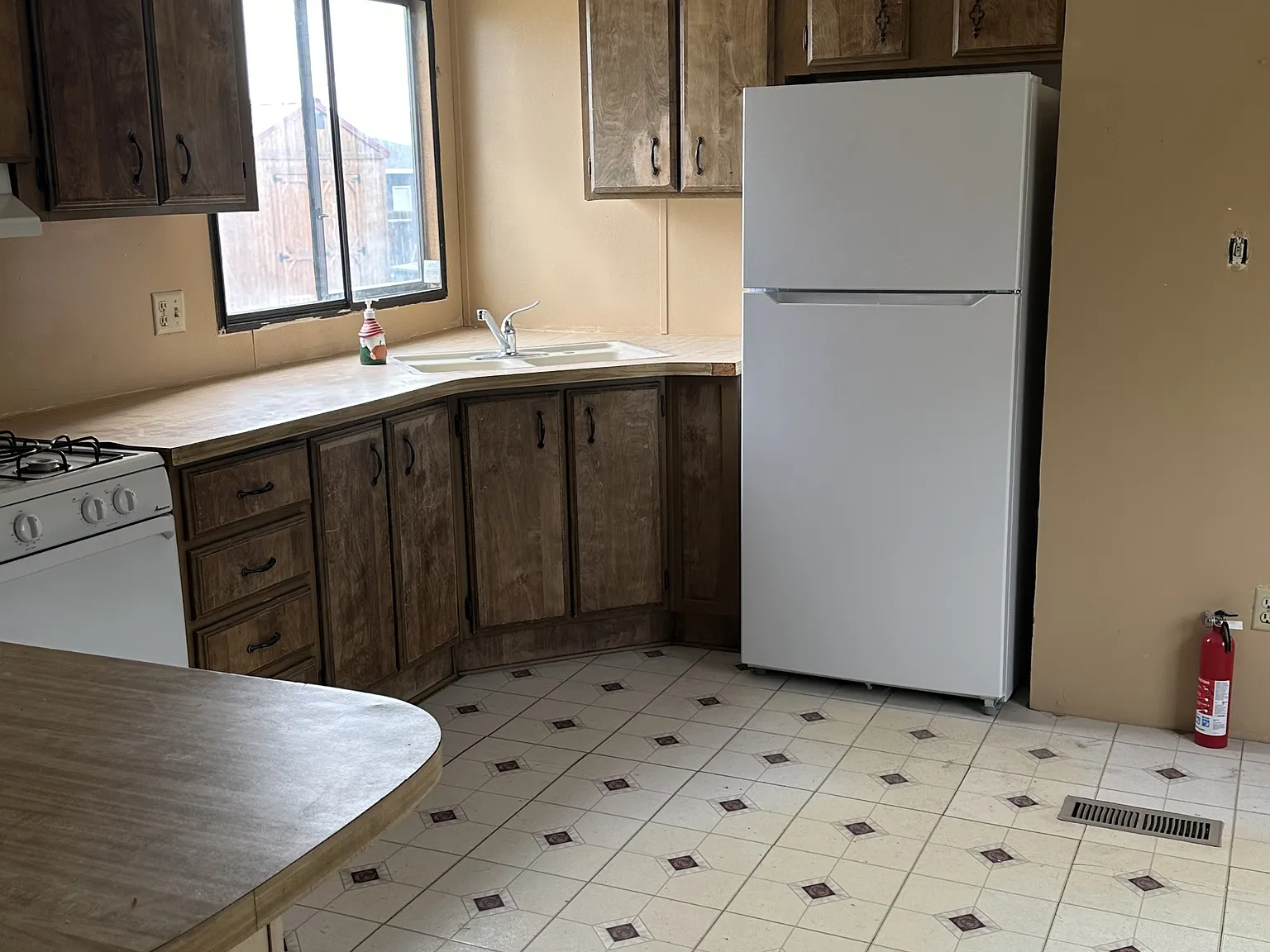 106 Manhattan Dr - 1 — Photo 3