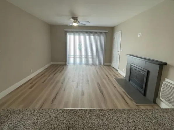 649 W 6th St APT D, Tustin, CA 92780