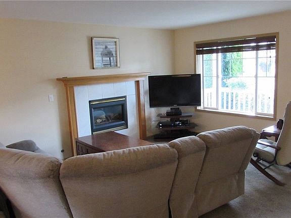 5th image of 15411 Daffodil Street Ct E