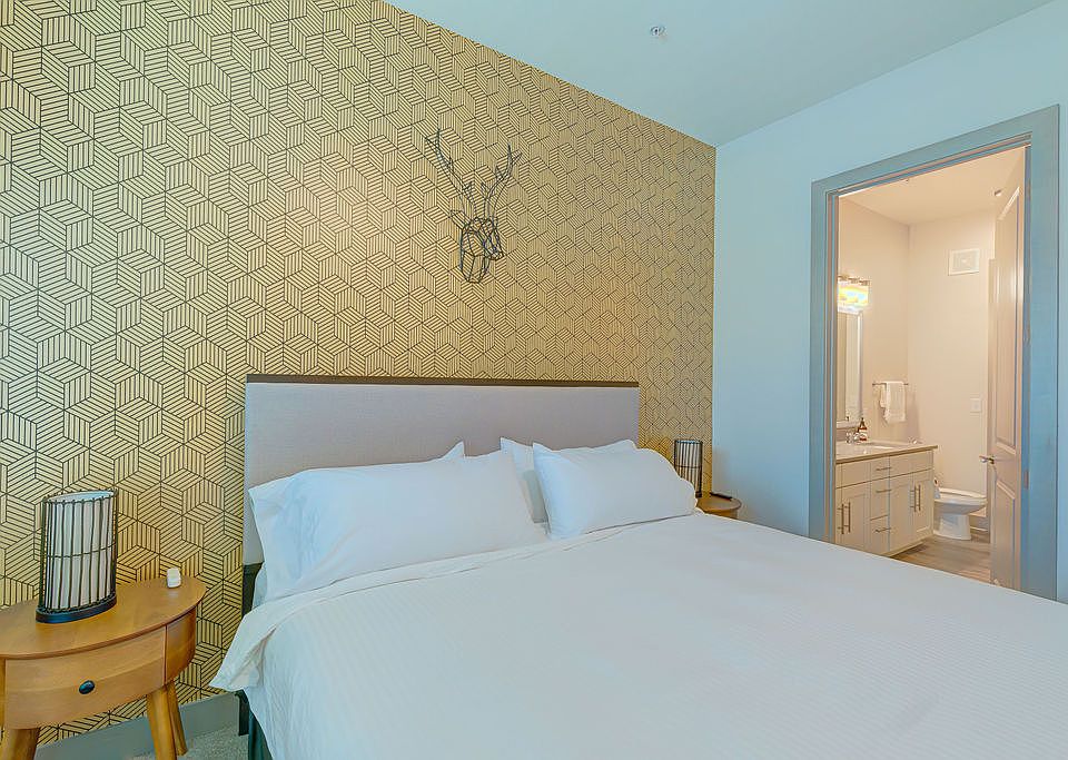 1st image of 501 Las Colinas Blvd W #100