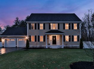 56 Chapman St, Dunstable, MA 01827