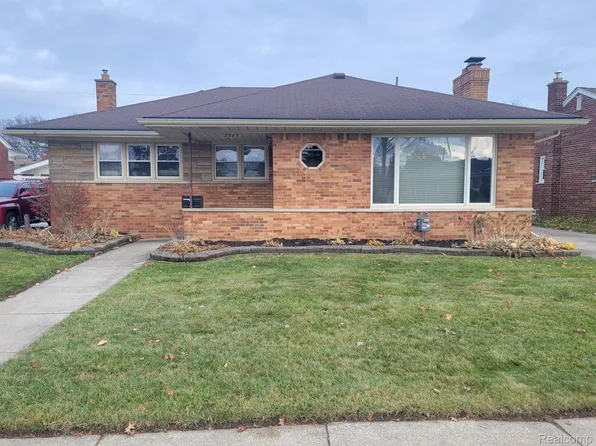 3345 Bridge St, Trenton, MI 48183