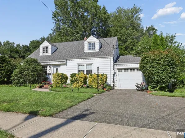 16-03 Radburn Rd, Fair Lawn, NJ 07410