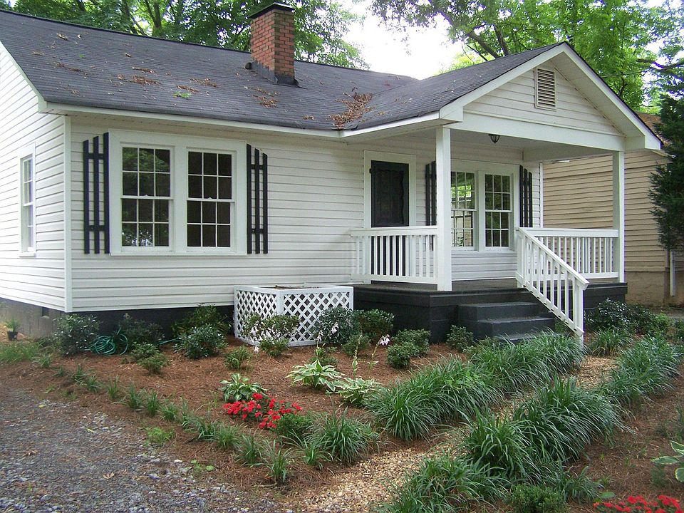 Cute bungalow!