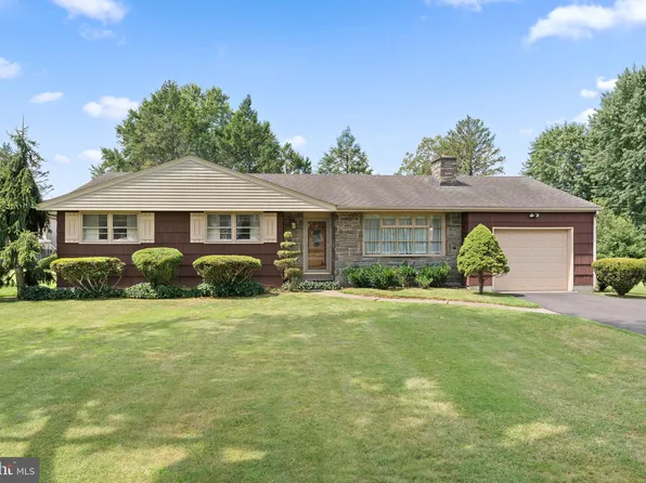 1265 Durham Rd, Langhorne, PA 19047
