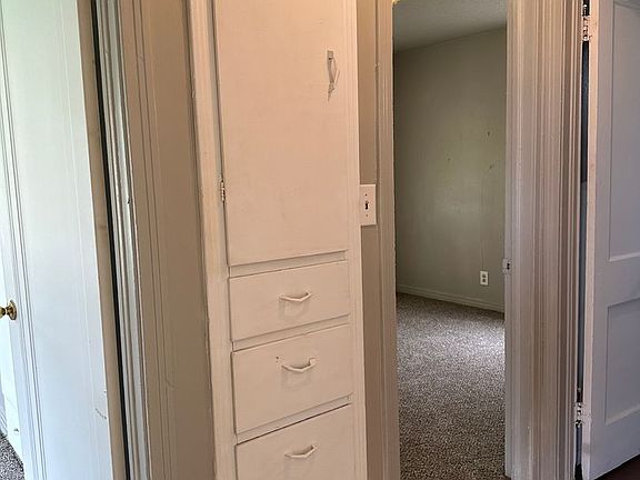 4th image of 325 E Olive Ave