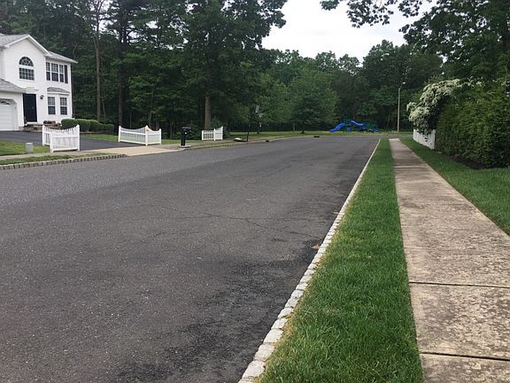 4th image of 46 Diamond Ln