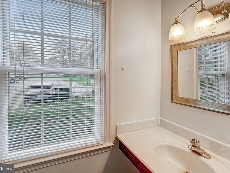 11337 Cromwell Ct — Photo 7
