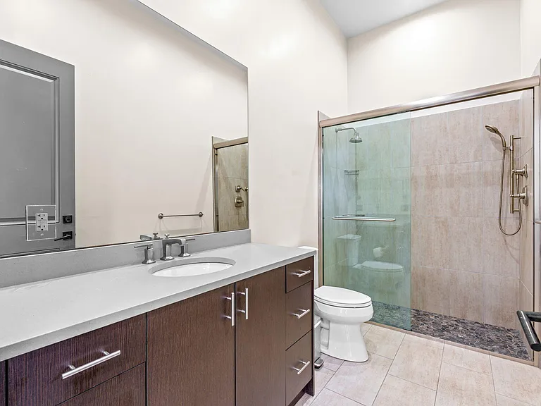 13155 Southfields Rd — Photo 43