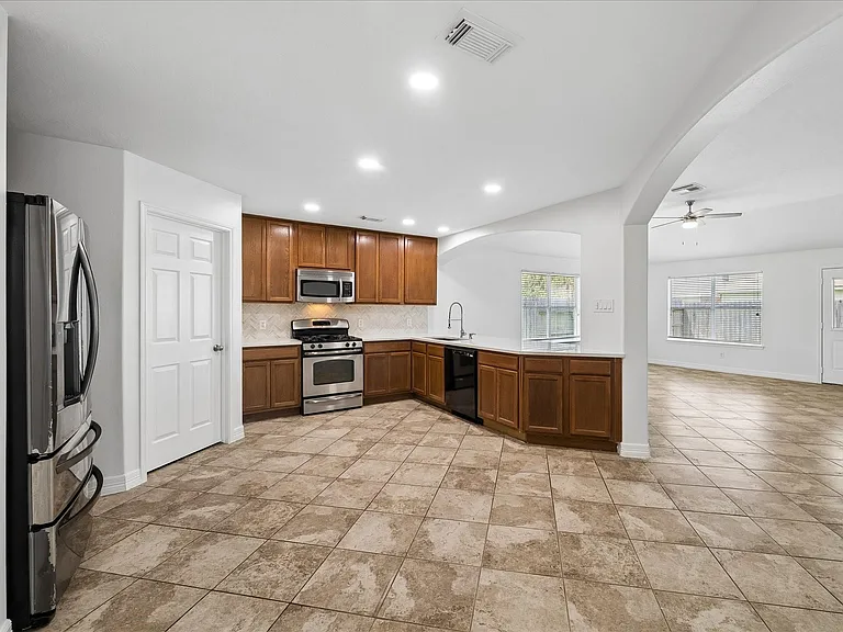 8310 Hardy Elm St — Photo 14