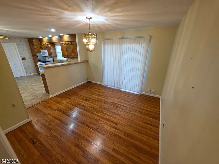 236 Merchants Ave — Photo 3