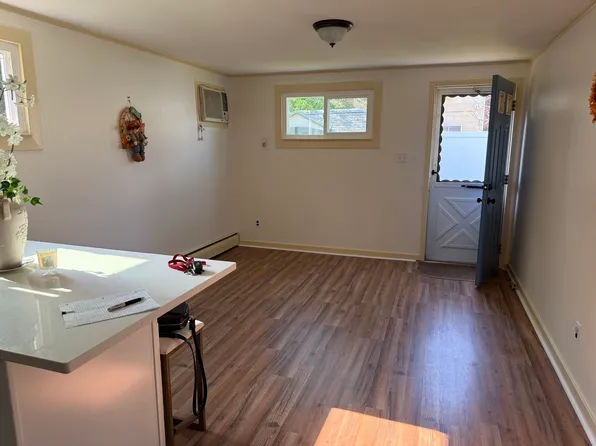 (undisclosed Address), Massapequa, NY 11758