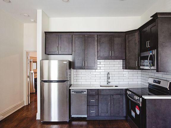 2nd image of 1211 Porter St #1