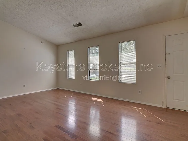 7060 Kimberly Mill Rd — Photo 5