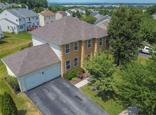 6967 Hearth Ln, Macungie, PA 18062