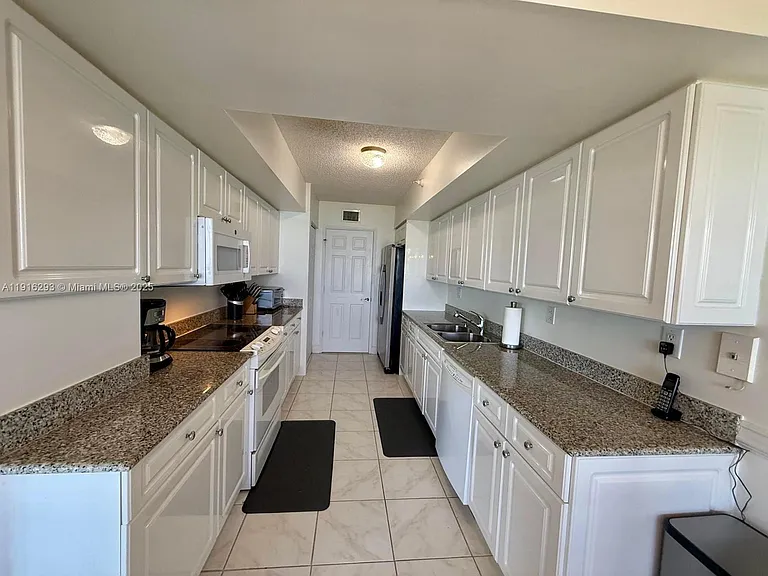 16711 Collins Ave #410 — Photo 7
