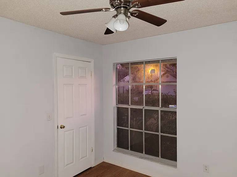 1028 McCully Ct — Photo 15