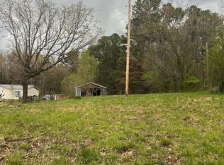 950 Dooms Chapel Rd, Symsonia, KY 42082