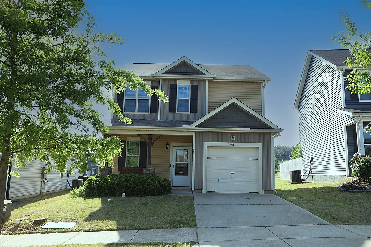 3 bed, 2.5 bath, 1531 sqft, $1,795 — Photo 1