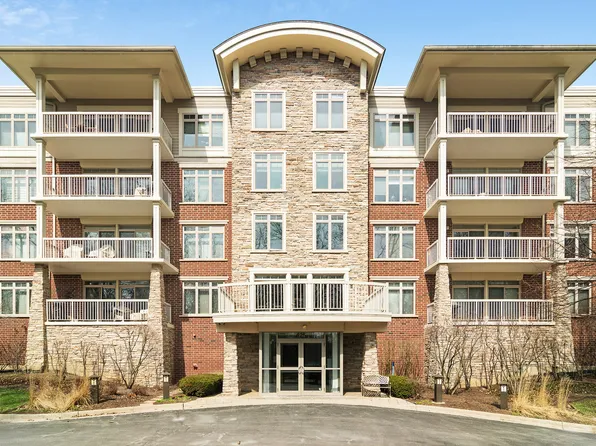425 Benjamin Dr APT 202, Vernon Hills, IL 60061