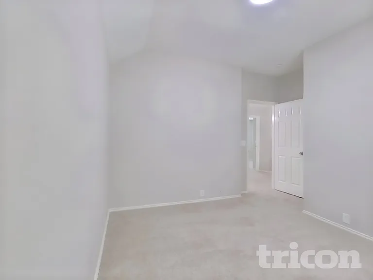 18810 Woodbreeze Dr — Photo 11