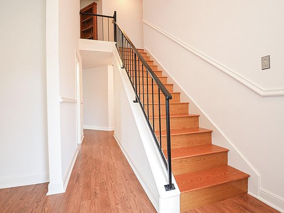 3rd image of 2102 Landcircle Ct