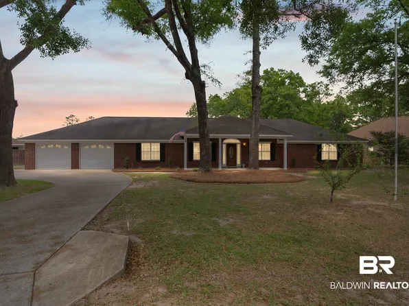 651 Norton Dr, Satsuma, AL 36572
