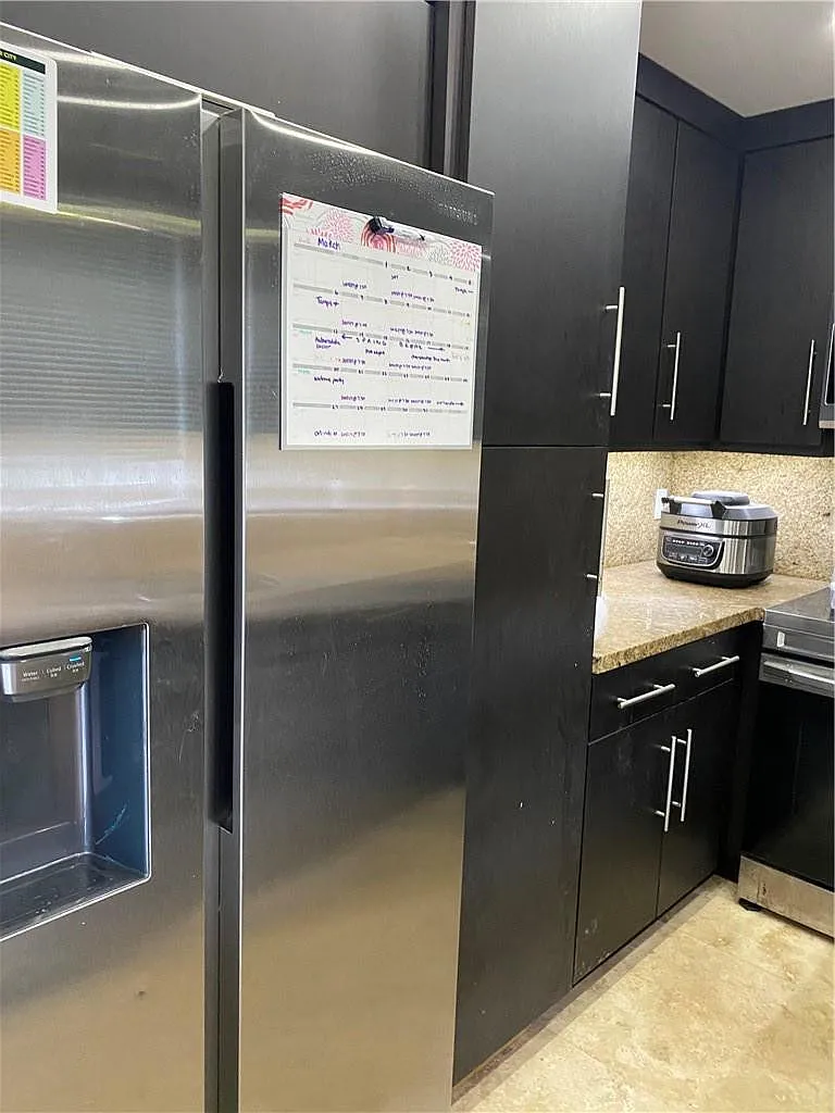 3 bed, 2.5 bath, 1488 sqft, $3,100 — Photo 3